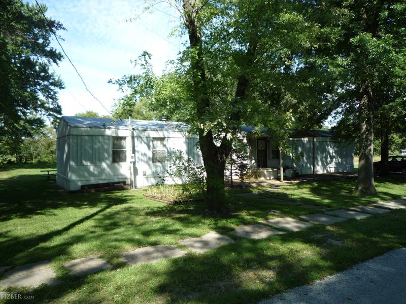 206 E 1St St, Mulberry KS