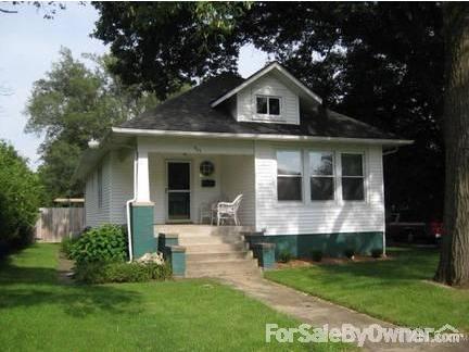405 N. Pine Street, Villa Grove IL