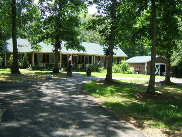 109 Autumn Ct, Greenwood SC