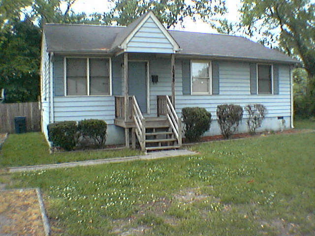 1049 Amelia st, Petersburg VA