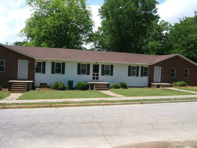 301 Milwee Ave, Greenwood SC