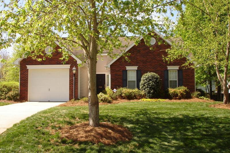 3709 Glen Lyon Dr, Matthews NC