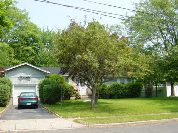 14 Ava Court Owner/Broker, North Babylon NY
